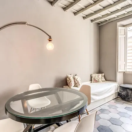 Stylish Flat Near Colosseum * Roma
